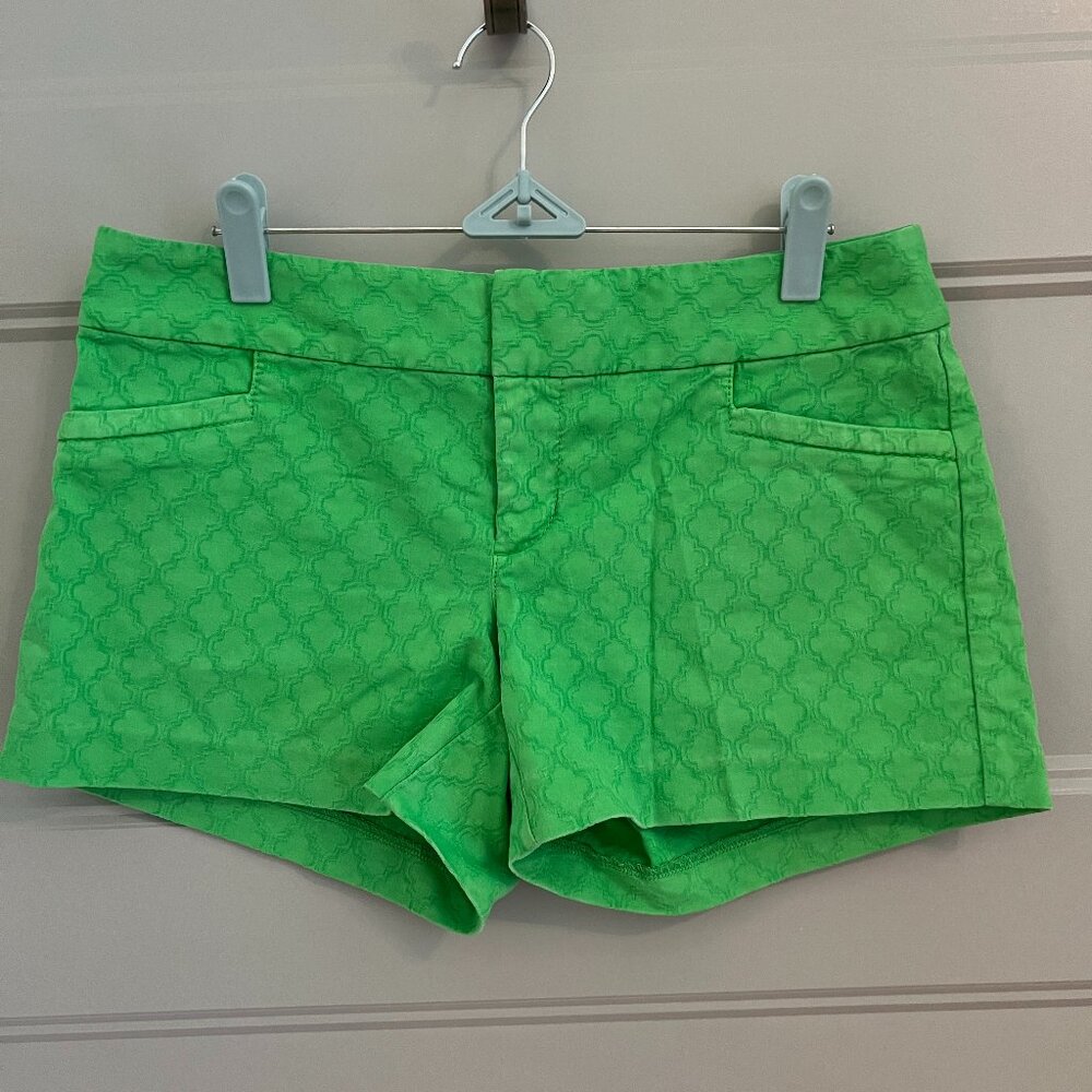 Lilly Pulitzer Green Textured shorts size 2